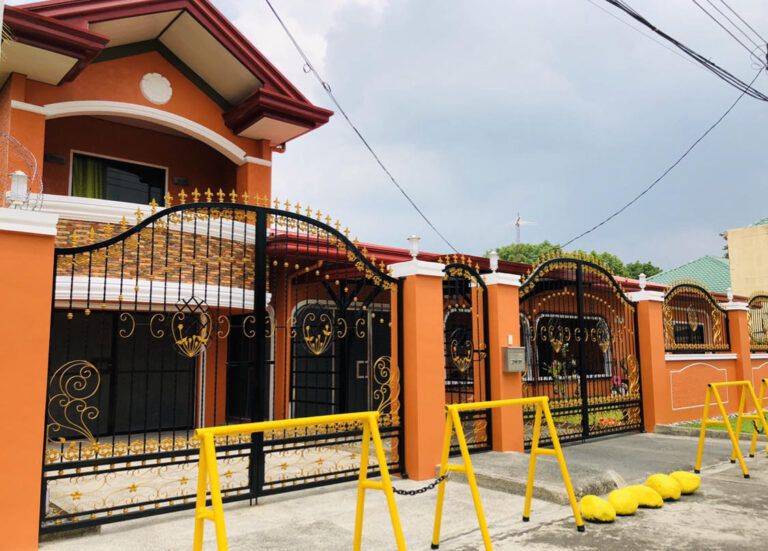 Home for Sale: Charming Single-Level Dwelling with Extension in Angeles City, Philippines